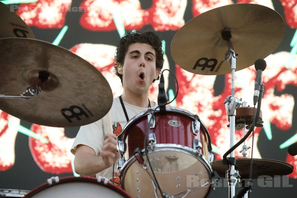 FRANKIE AND THE WITCH FINGERS - 2023-07-07 - SIX-FOURS-LES-PLAGE  - Scene La Plage - Nick Aguilar